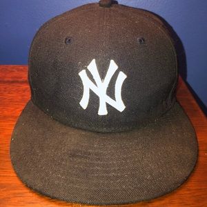 Authentic New Era NY Yankees Fitted Cap
